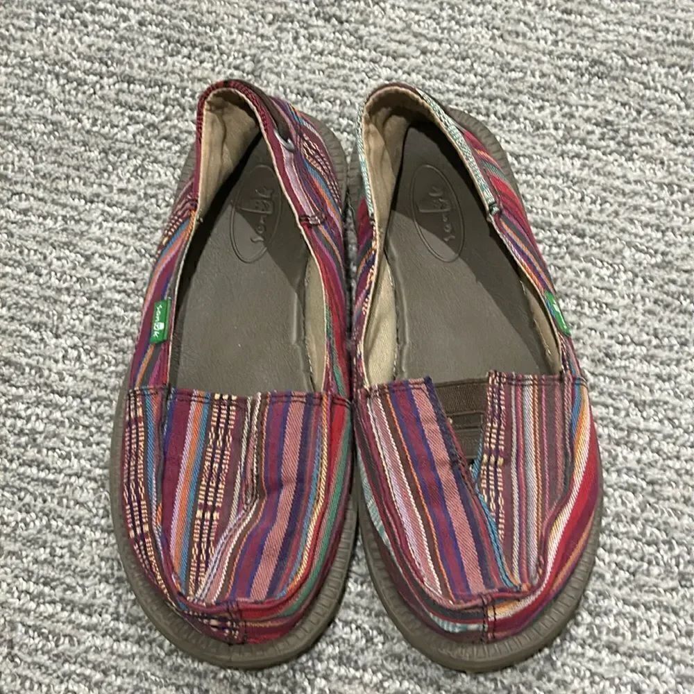 Sanuk shoes